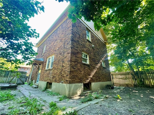 2010 Niagara St, Niagara Falls, NY 14303 - view of home's exterior with brick siding