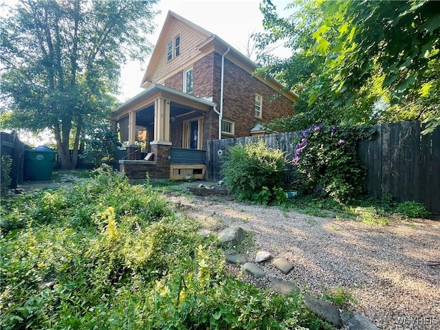 2010 Niagara St, Niagara Falls, NY 14303 - view of front of property with stone siding