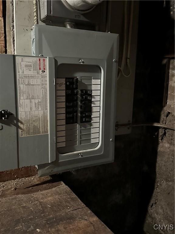 522 Craig St, Syracuse, NY 13208 - utilities with electric panel
