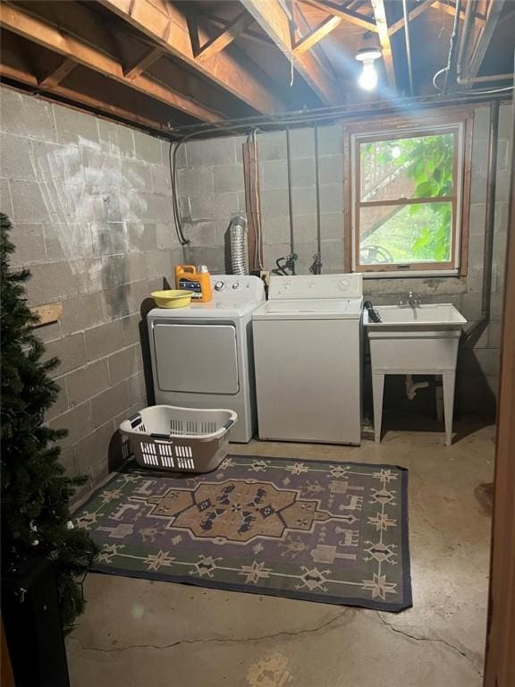 969 Erie Street Rd, Macedon, NY 14502 - washroom featuring independent washer and dryer