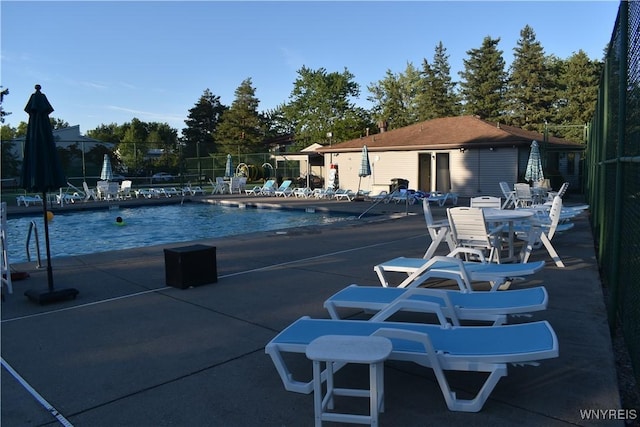 10 Southcreek Ct Unit B, Amherst, NY 14051 - photo 2