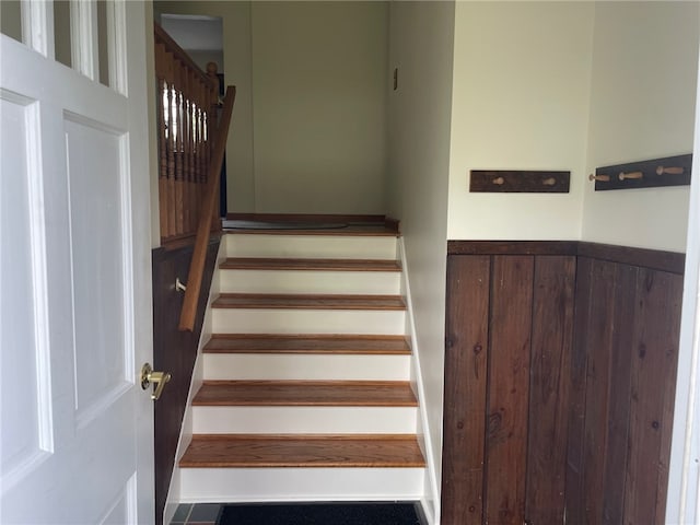 100 Huffer Rd, Parma, NY 14468 - view of stairway