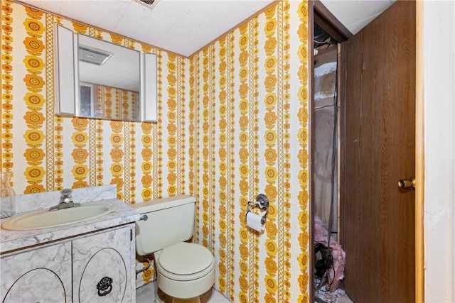 39 Scotch Ln, Irondequoit, NY 14617 - bathroom with toilet and vanity