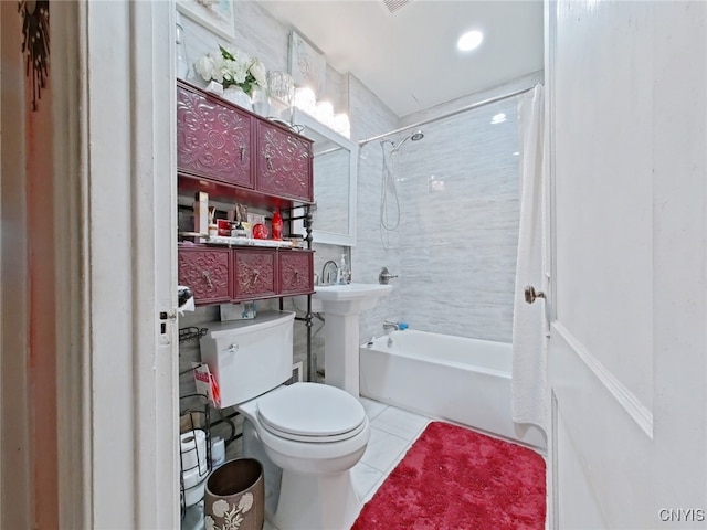900 Sherman Pl, Utica, NY 13502 - bathroom featuring tile patterned flooring, shower / bath combo, and recessed lighting