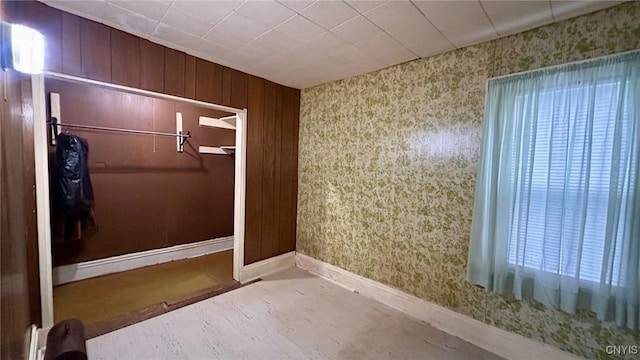 318 Boyden St, Syracuse, NY 13203 - spare room featuring wallpapered walls