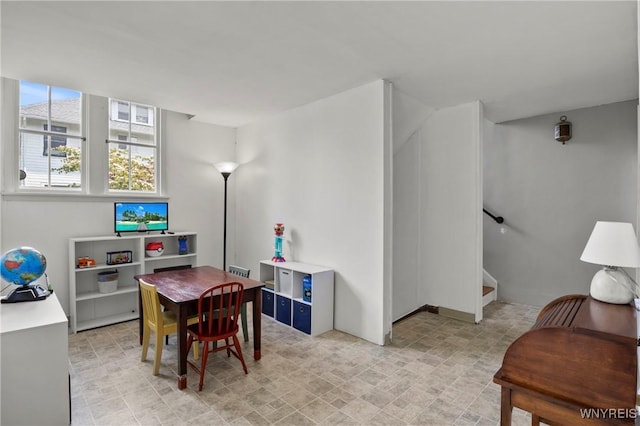 552 Locust St, Lockport-City, NY 14094 - view of recreation room