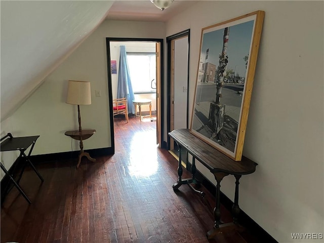 995 Tonawanda St, Buffalo, NY 14207 - corridor featuring dark wood finished floors and lofted ceiling