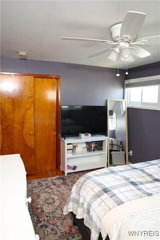 1422 Master St, North Tonawanda, NY 14120 - bedroom with ceiling fan and wood finished floors