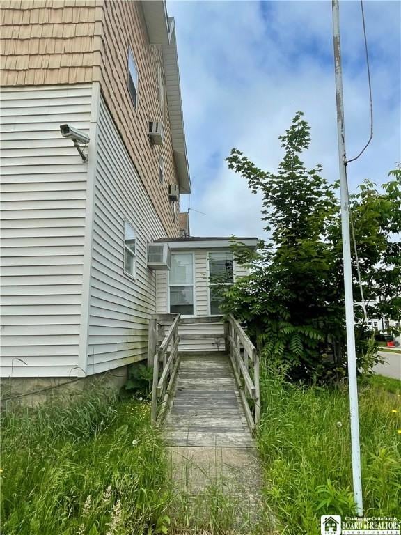 102 Broadhead Ave, Jamestown, NY 14701 - view of property exterior