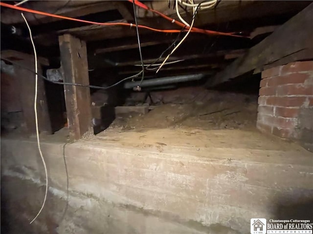 102 Broadhead Ave, Jamestown, NY 14701 - inside crawl space