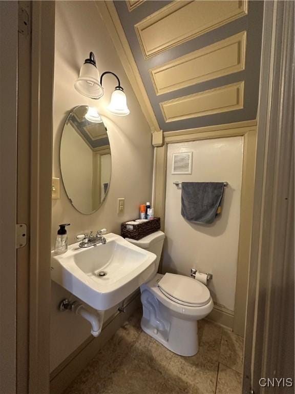 101 Avondale Pl, Syracuse, NY 13210 - half bath with toilet and a sink