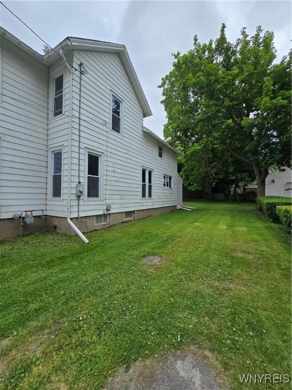 213 Highland Ave, Shelby, NY 14103 - view of side of property featuring a yard