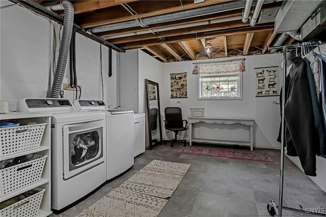 8272 Northgate Dr, Rome-Outside, NY 13440 - laundry area with washing machine and clothes dryer