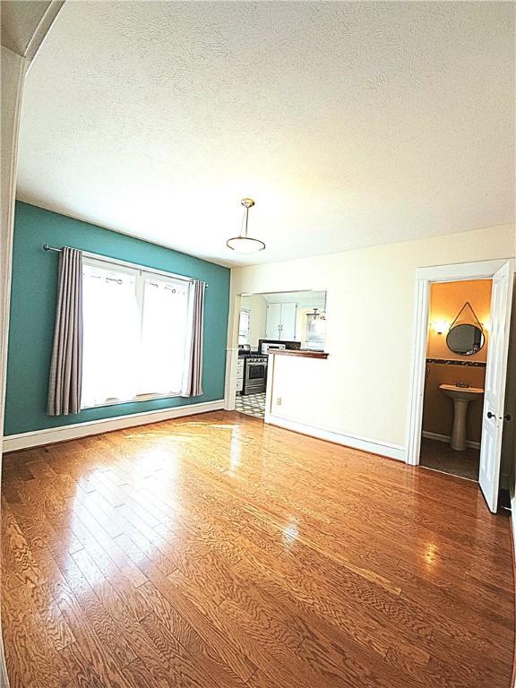 409-411 Hoffman St, Elmira City, NY 14905 - photo 9