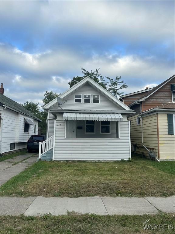 275 Olympic Ave, Buffalo, NY 14215 - view of front facade featuring a front yard