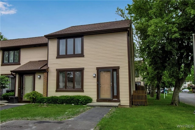 351 Charlesgate Cir, Amherst, NY 14051 - townhome / multi-family property with a front lawn