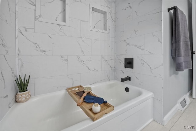 8478 Grandview Dr, Cicero, NY 13039 - bathroom with a bath