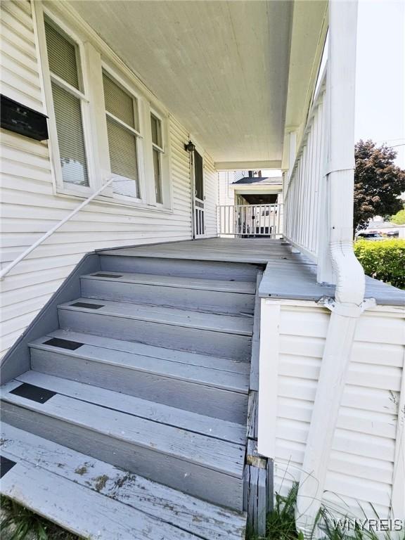 269 Westminster Ave, Buffalo, NY 14215 - view of deck