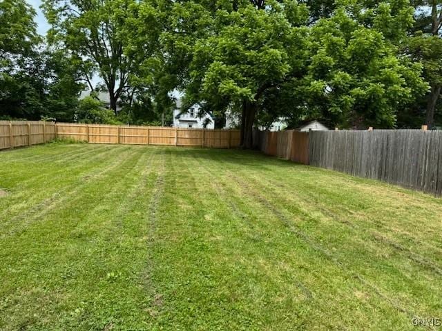 338 Leonard St, Oneida-Inside, NY 13421 - view of fenced backyard