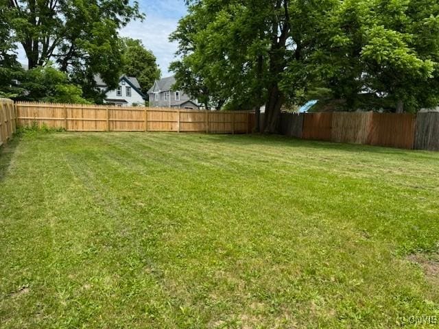 338 Leonard St, Oneida-Inside, NY 13421 - view of fenced backyard