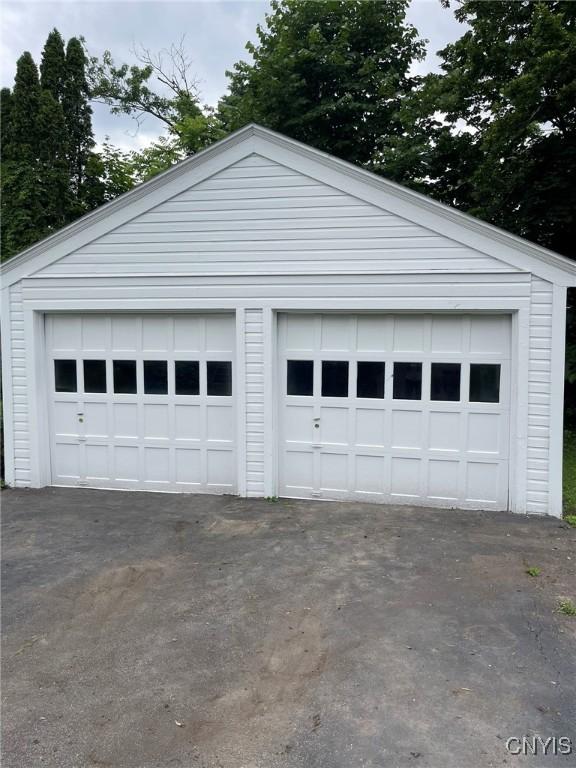336 Hickok Ave, Syracuse, NY 13206 - view of detached garage