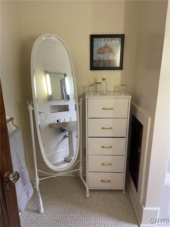 336 Hickok Ave, Syracuse, NY 13206 - view of bathroom