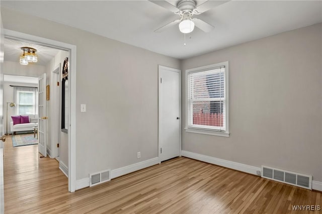 580 Roycroft Blvd, Cheektowaga, NY 14225 - unfurnished room featuring light wood-style flooring and a ceiling fan