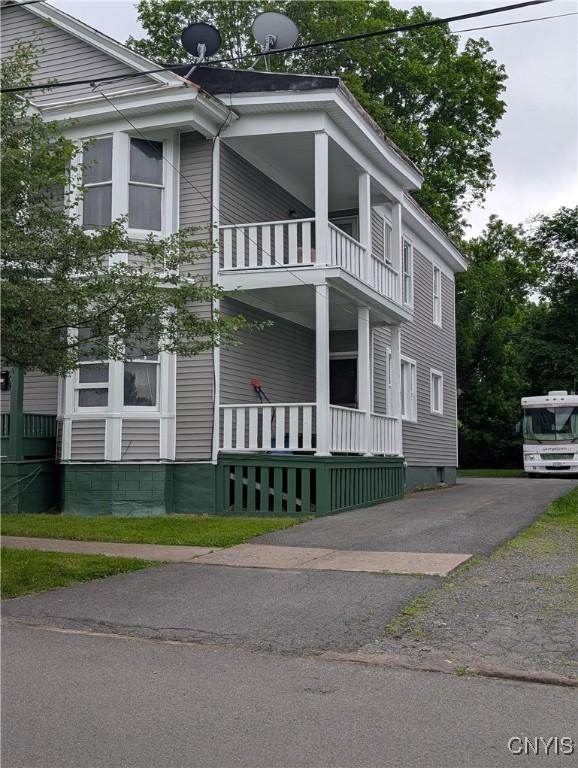 110 Grove Pl, Utica, NY 13501 - photo 2