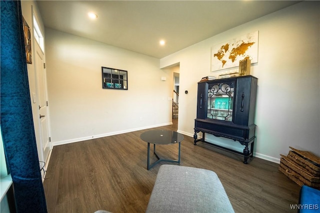 510 Limestone Ct, Grand Island, NY 14072 - sitting room with wood finished floors and recessed lighting