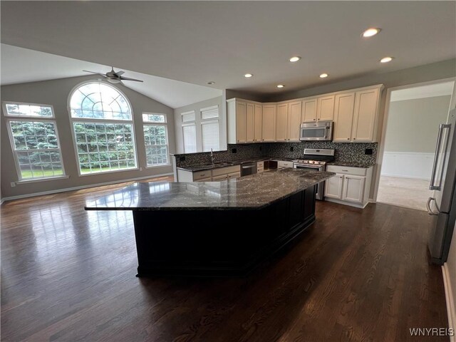 7245 Edgewater Cir, Pendleton, NY 14120 - photo 18