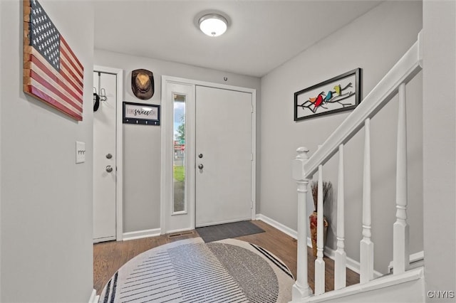 101 Post Lamp Cir, Cicero, NY 13212 - foyer featuring wood finished floors and stairs