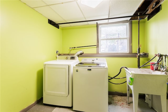 12 Rawhide Dr, Henrietta, NY 14586 - laundry area featuring washer and clothes dryer