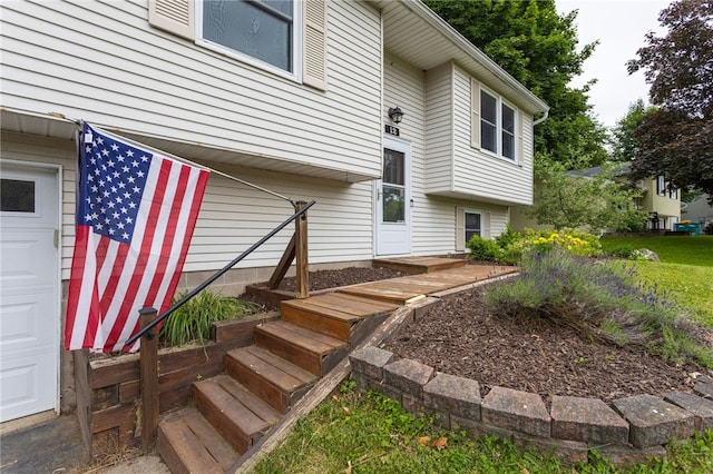 12 Rawhide Dr, Henrietta, NY 14586 - property entrance