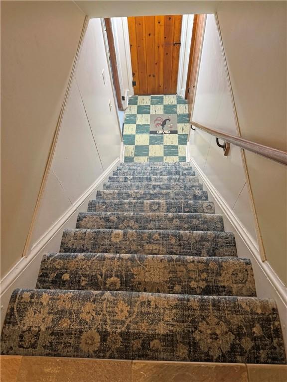 283 Bonnie Brae Ave, Brighton, NY 14618 - view of stairway
