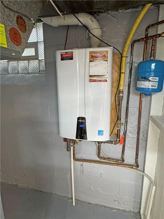 283 Bonnie Brae Ave, Brighton, NY 14618 - utilities with tankless water heater