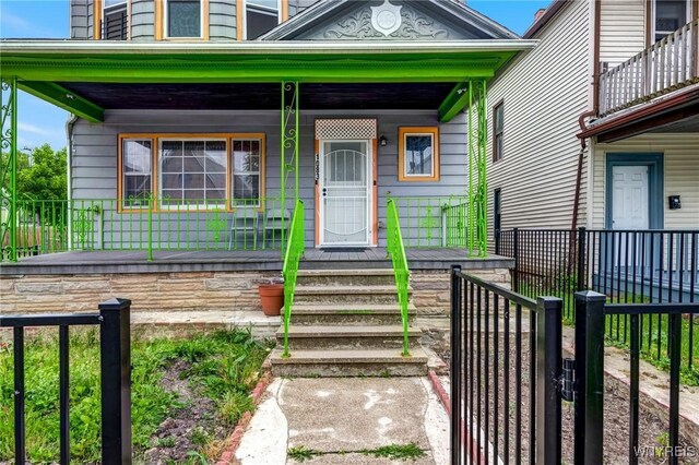 1083 E Lovejoy St, Buffalo, NY 14206 - doorway to property featuring a porch