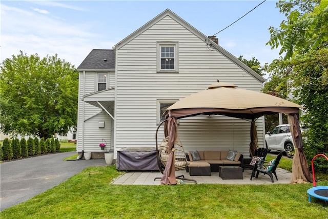 78 Lyndale Dr, Gates, NY 14624