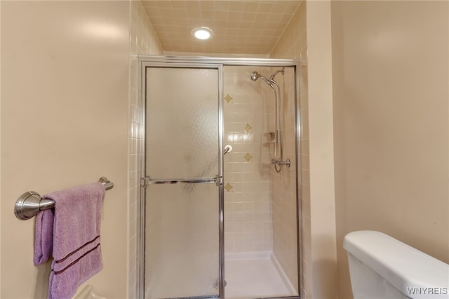 6182 Townline Rd, Wheatfield, NY 14094 - bathroom with a stall shower
