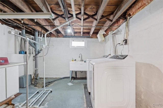 344 S Collingwood Ave, Syracuse, NY 13206 - below grade area featuring washing machine and clothes dryer and a sink