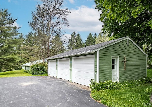 3959 Number Nine Rd, Cazenovia, NY 13035 - view of garage