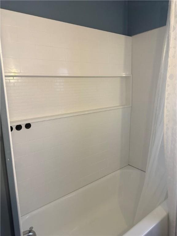 340 Webber Pl, Elmira-City, NY 14901 - full bathroom with shower / tub combo with curtain