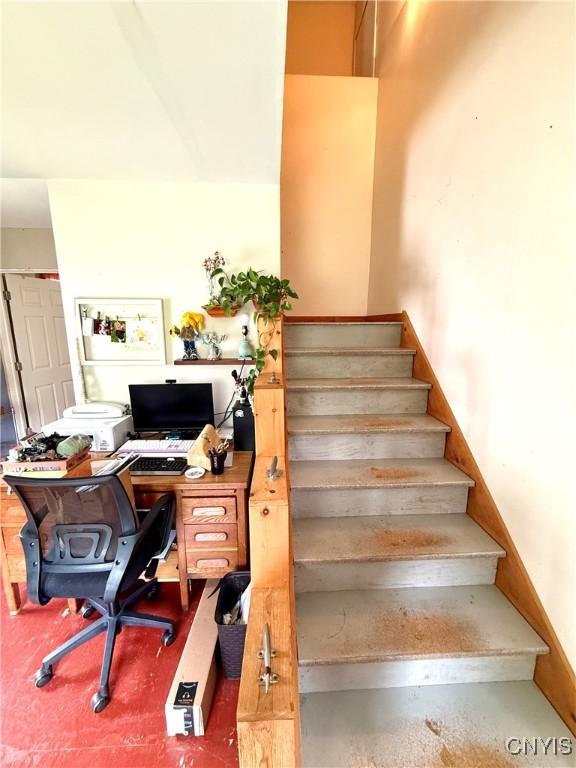 4935 N Jefferson St, Richland, NY 13142 - view of stairs
