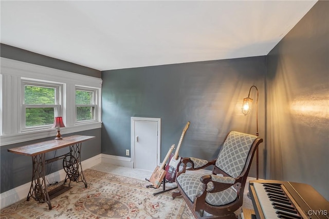 135 Strong Ave, Syracuse, NY 13210 - sitting room with baseboards