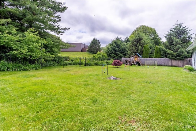 368 Northfield Way, Camillus, NY 13031 - fenced backyard with a playground