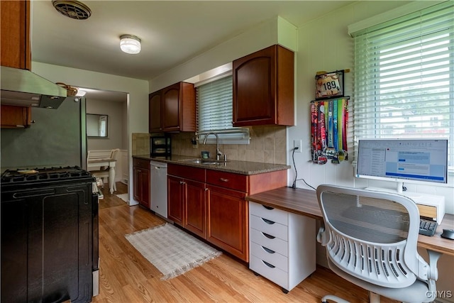 368 Northfield Way, Camillus, NY 13031 - kitchen with gas range, dishwasher, light wood finished floors, and plenty of natural light