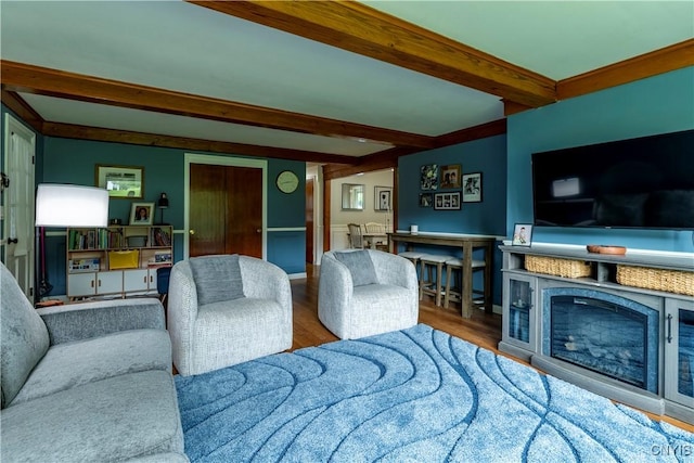 368 Northfield Way, Camillus, NY 13031 - living area with beamed ceiling and wood finished floors