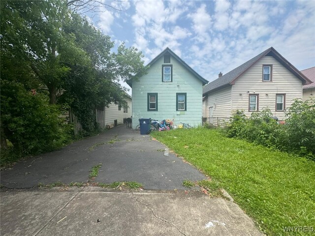 79 Freund St, Buffalo, NY 14215 - rear view of property