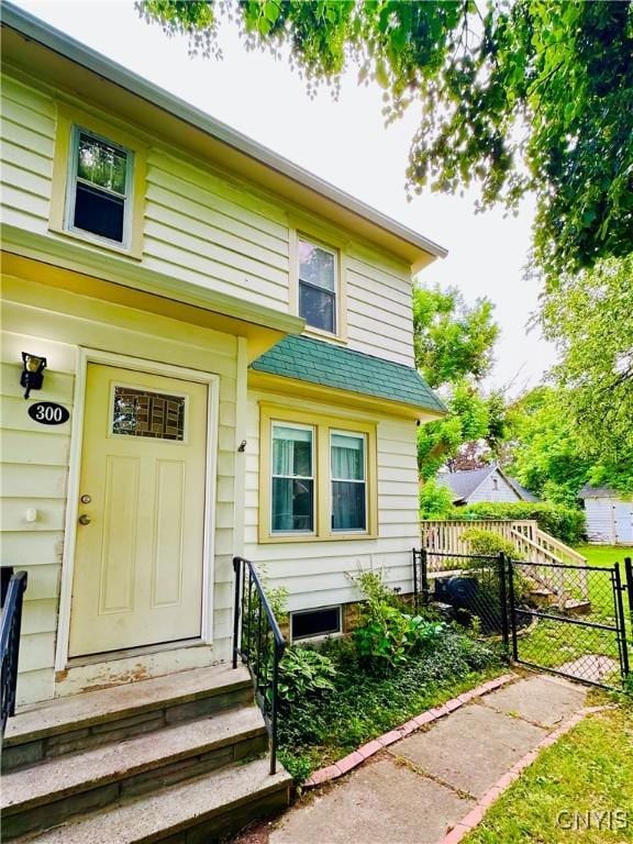 300 Hillsdale Ave, Syracuse, NY 13206 - property entrance