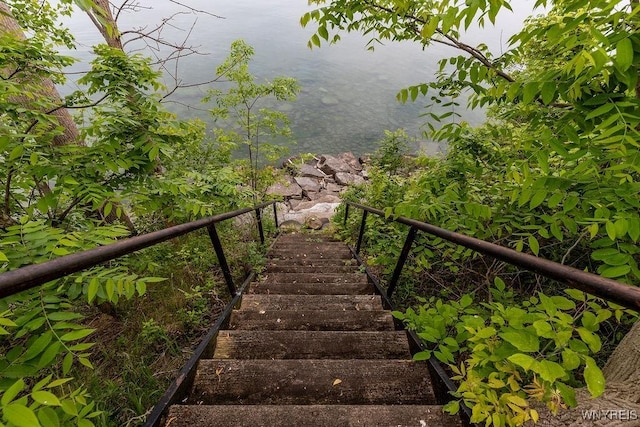2300 Washington Ave, Wilson, NY 14172 - view of stairway