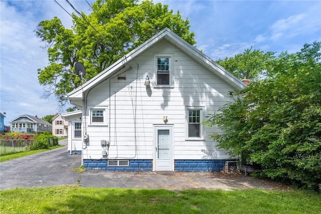 434 Crossfield Rd, Irondequoit, NY 14609 - rear view of property